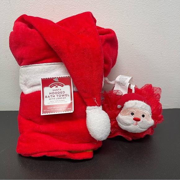 Christmas Hooded Bathtowels With Loofahs - Picture 2 of 2